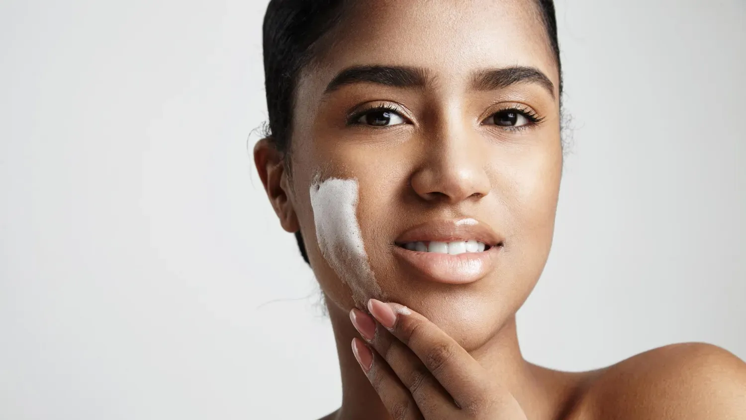 What Triggers Skin Aging? Discover the Causes and Ways to Reduce Premature Aging