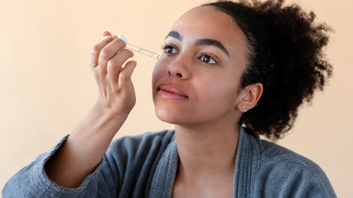What are the benefits of using facial serums?