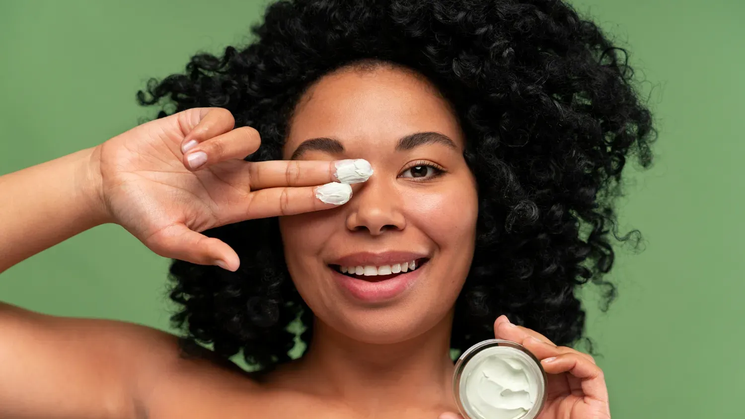 Moisturisers for Plump Skin: The Key to a Youthful Appearance