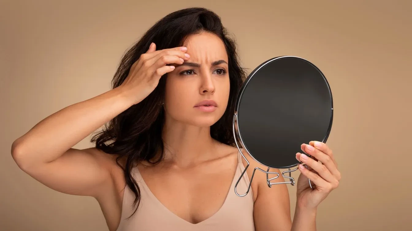 The Science Behind Retinol and Skin Flaking: What You Need to Know