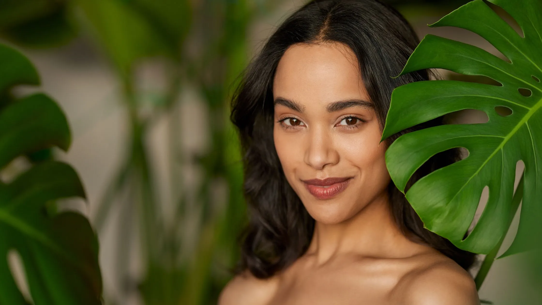 Unlock Radiant Skin with Body Sunscreen Spray