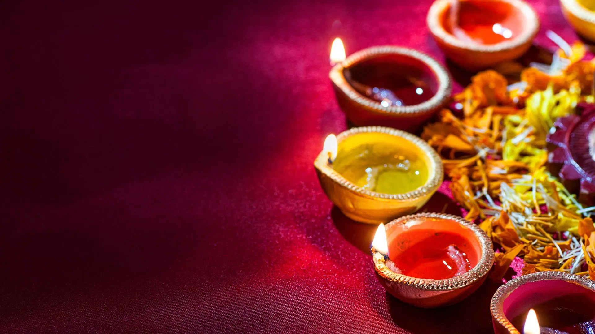 7 Ways to Experience the Magic of Diwali with Phool