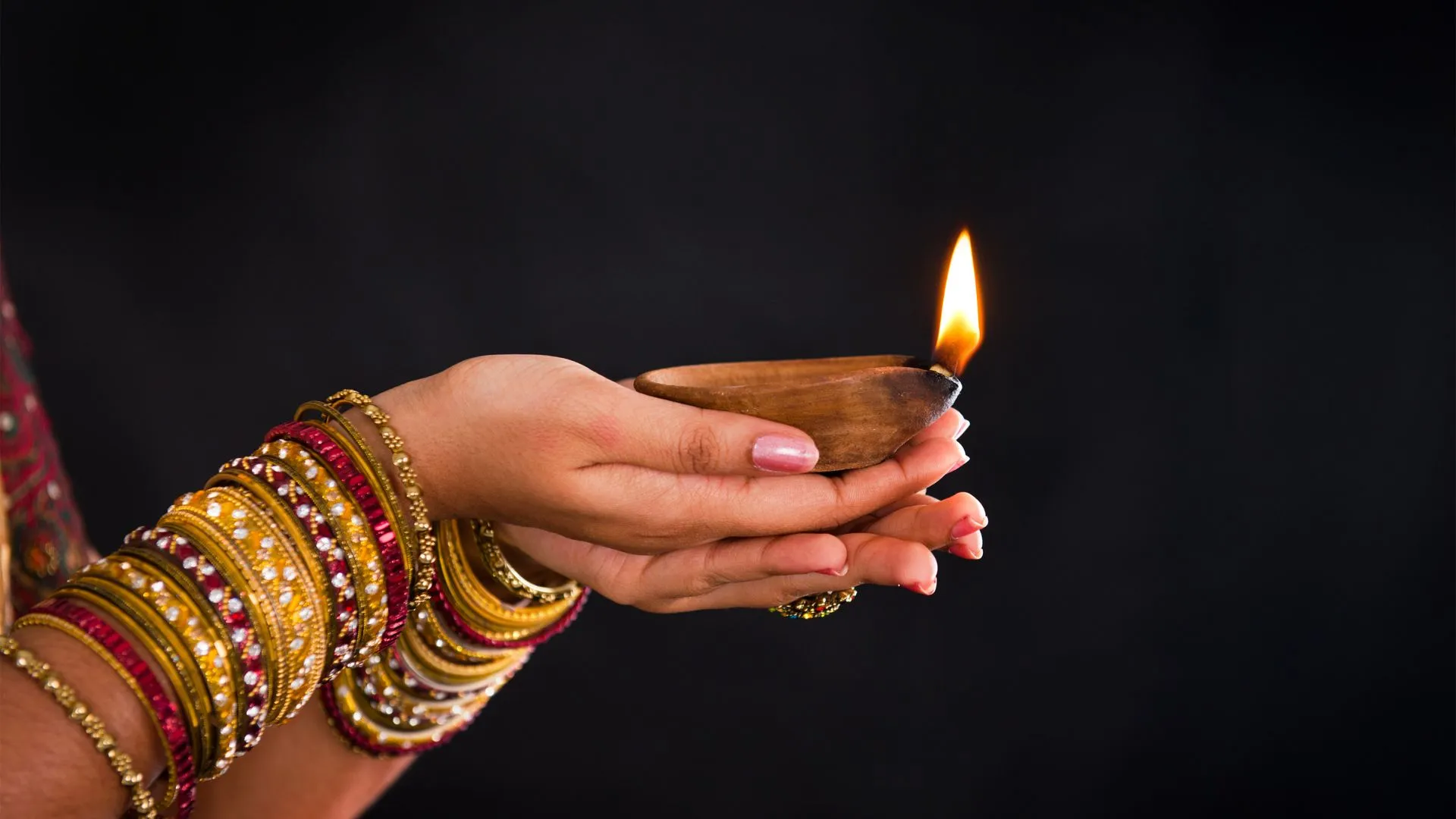 7 Simple Diwali Decoration Ideas for Your Living Room