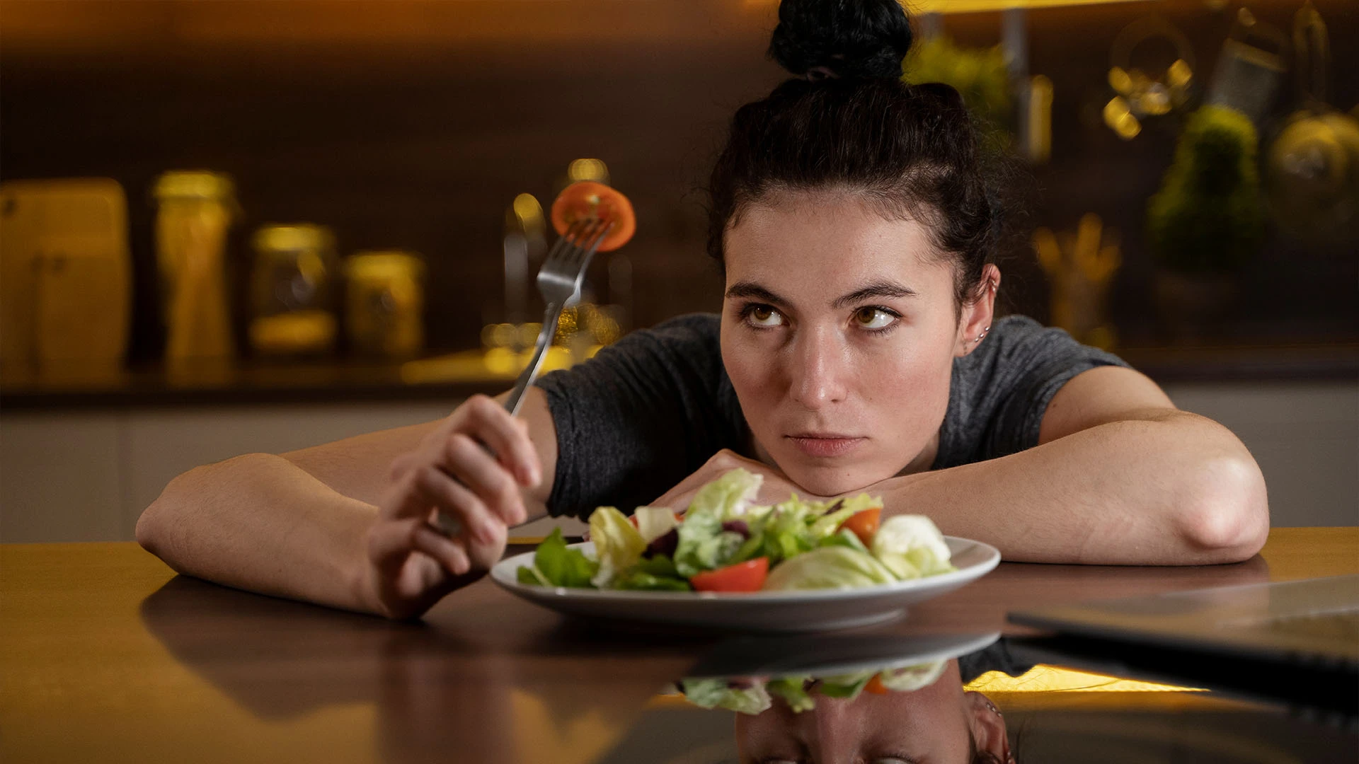 Late Night Eating: How It Affects Your Sleep