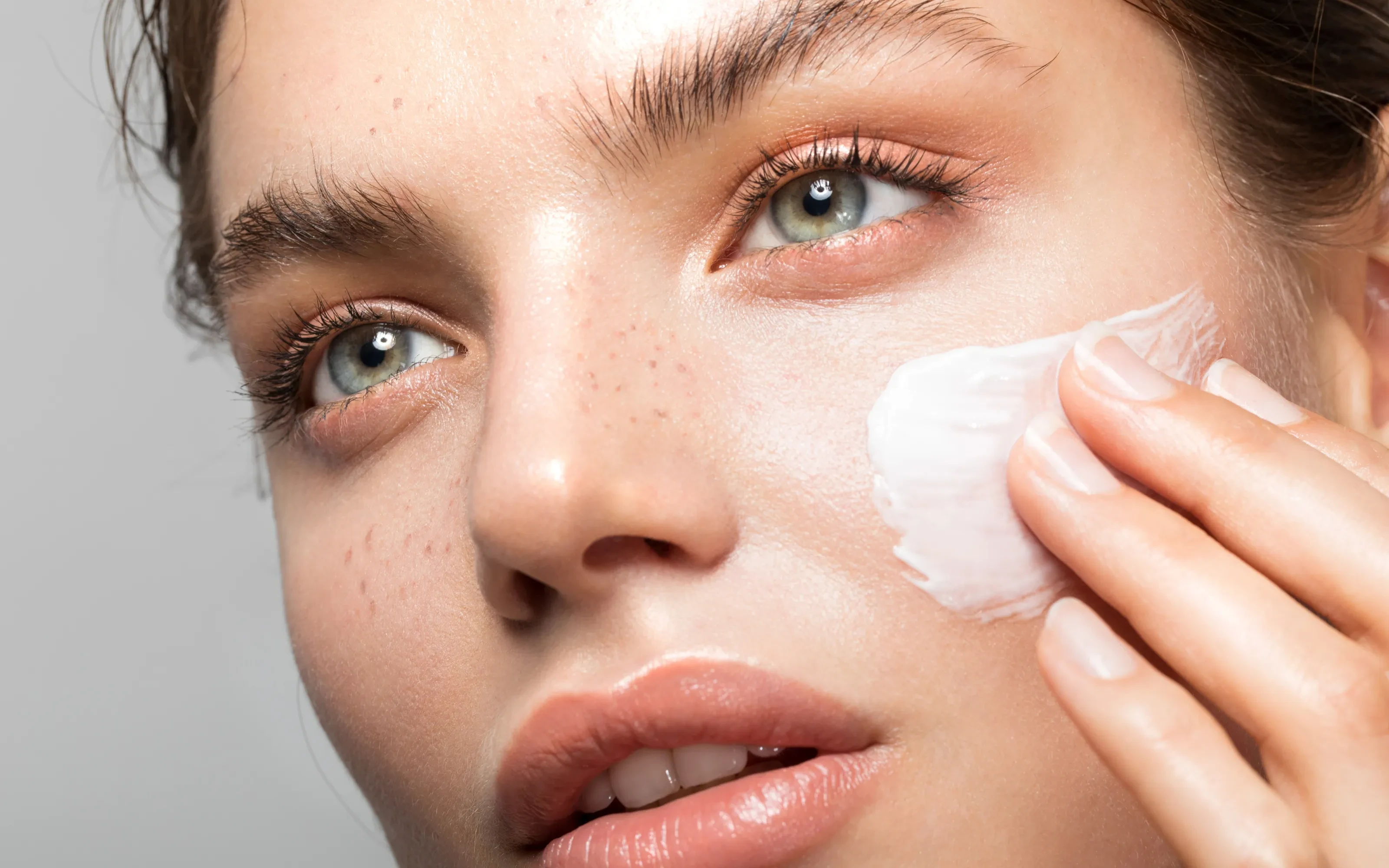 7 Expert Tips to Hydrate Skin Naturally