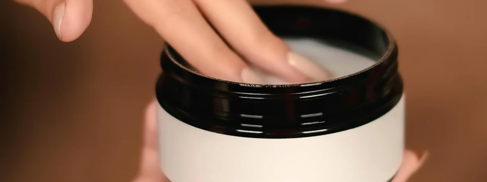 7 Powerful Benefits of Barrier Repair Cream