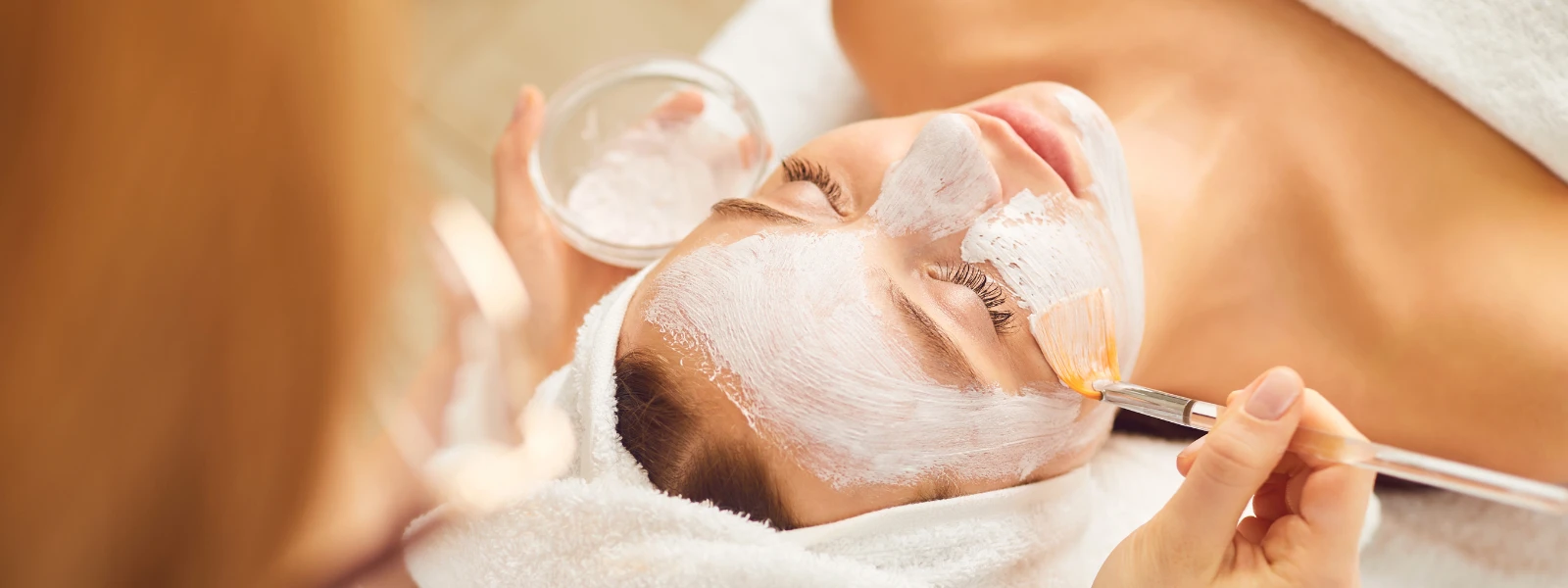 9 Ways Vitamin C Fights Facial Pigmentation & Discoloration