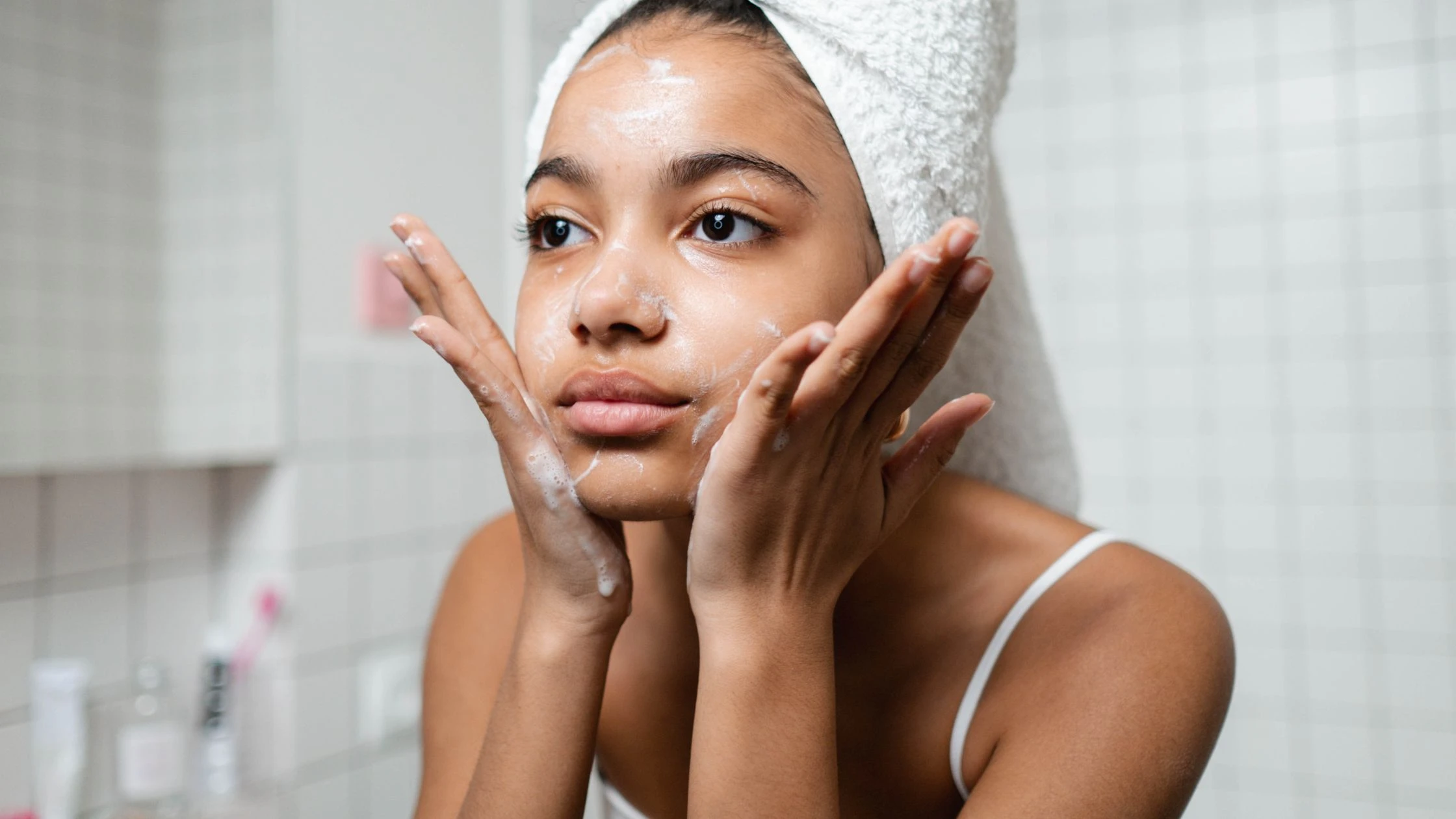 7 Best Cleansers for Ultra-Sensitive Skin Care