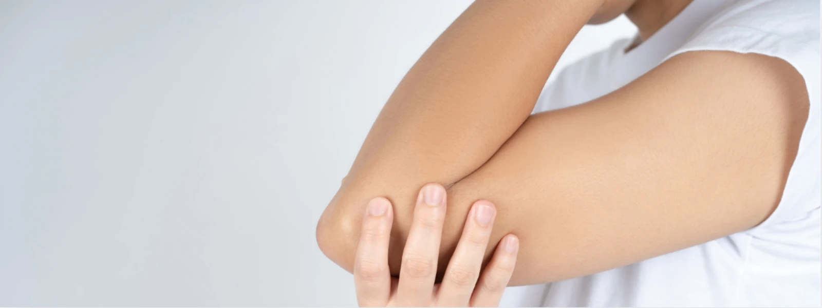 How to Brighten Dark Knees and Elbows Naturally