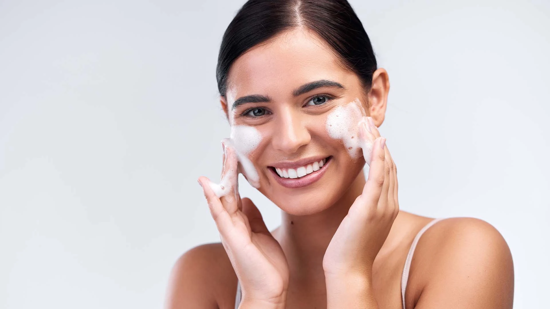 How to Choose the Perfect Gentle Cleanser