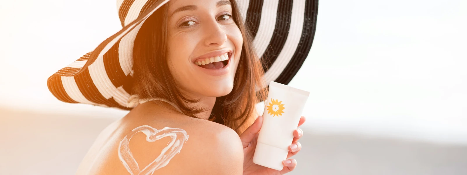 Sunblock vs Sunscreen Body: Key Differences for Protection