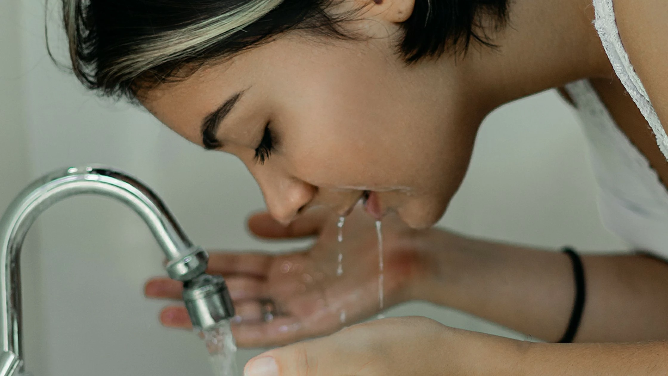 Ultimate Guide: Natural Skin Hydration Techniques