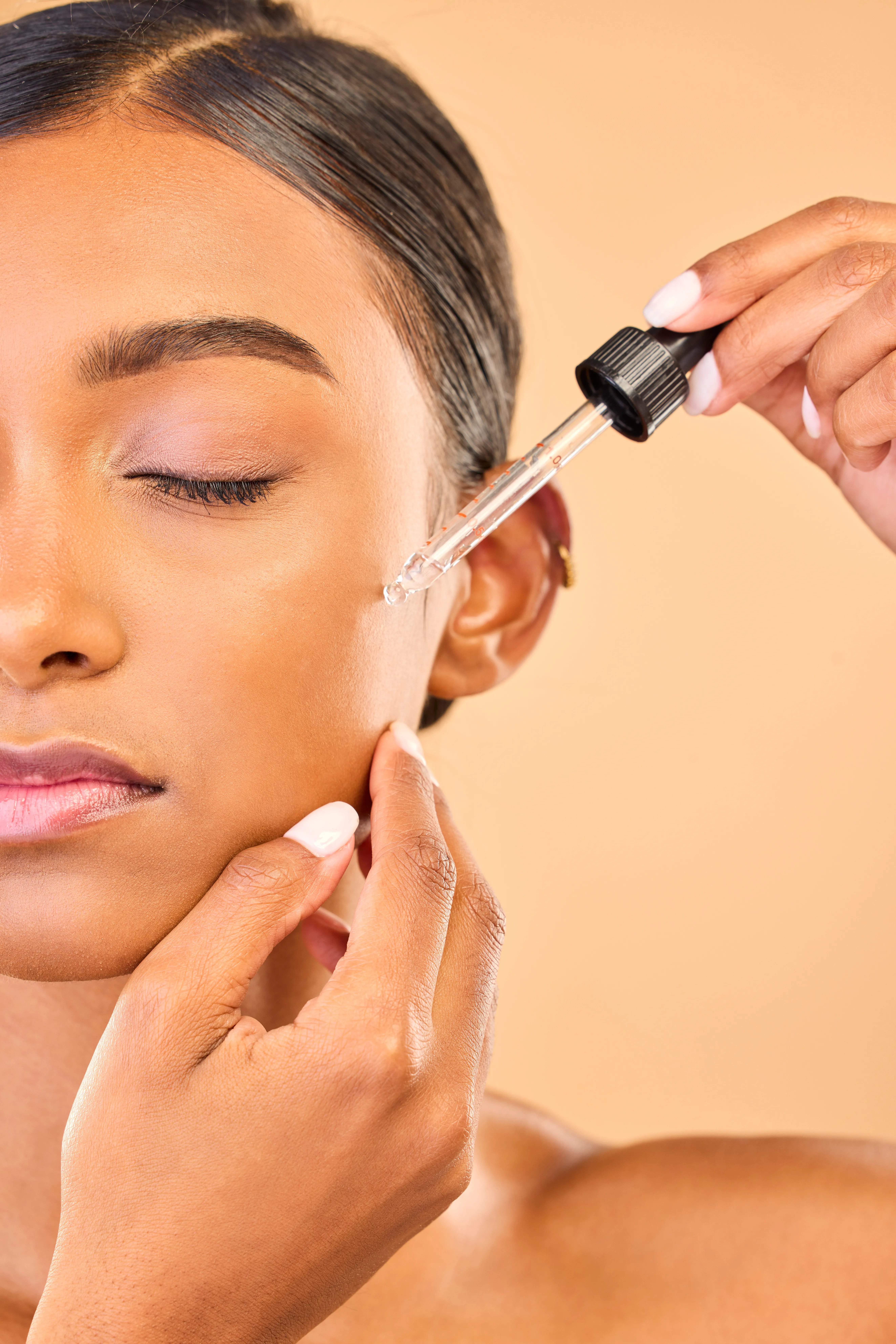 Revitalize Your Skin: Best Anti-Aging Serum for Indian Skin
