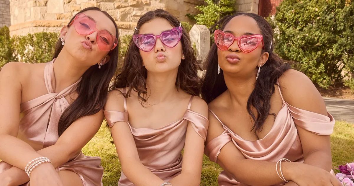 dress code for bat mitzvah party Stylish Celebrations: What to Wear to a Bar / Bat Mitzvah  Terijon.com