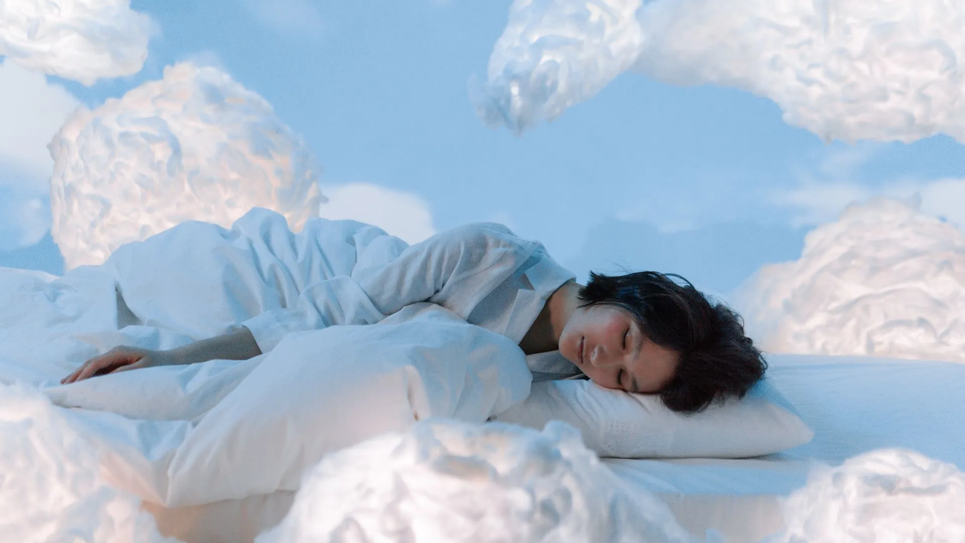 Revitalize with Deep Sleep Spray \u2013 Wake Up Refreshed!