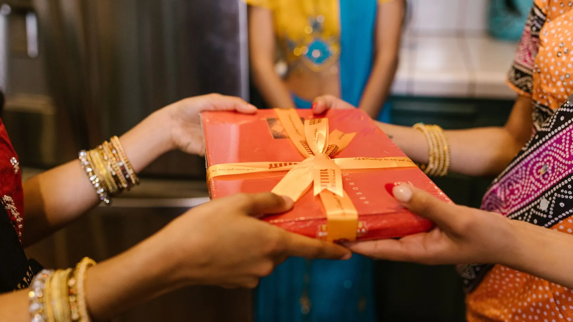 Diwali Gift Box Ideas for 2024: Thoughtful & Unique Gifting with Phool