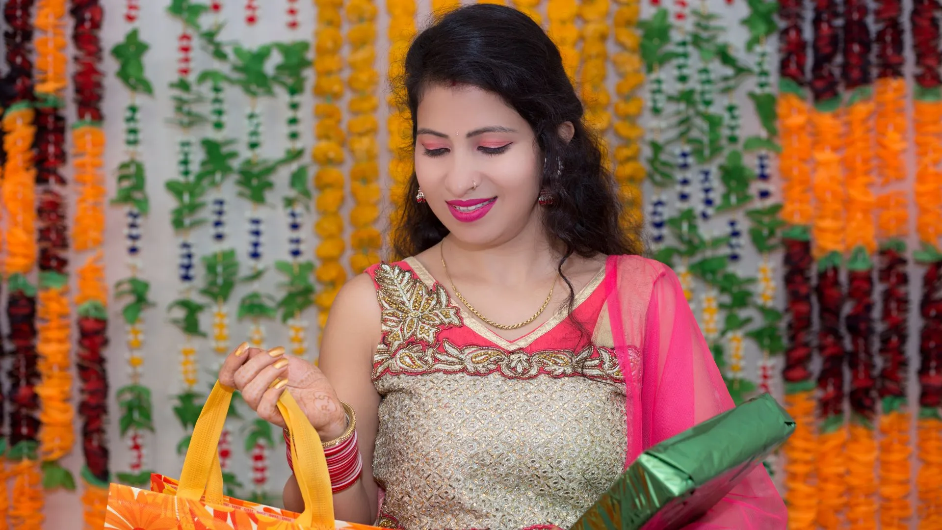 Discover the Magic of Diwali Hampers with Phool