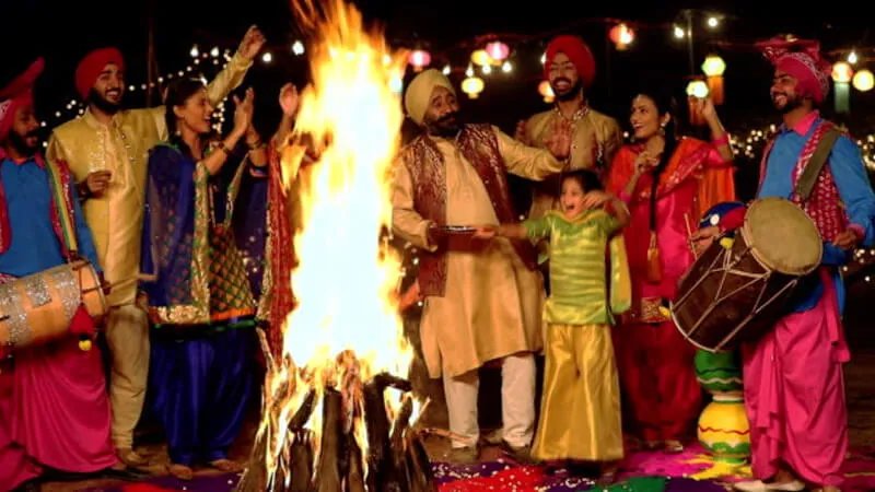 Delightful Lohri Gift Hampers Await!