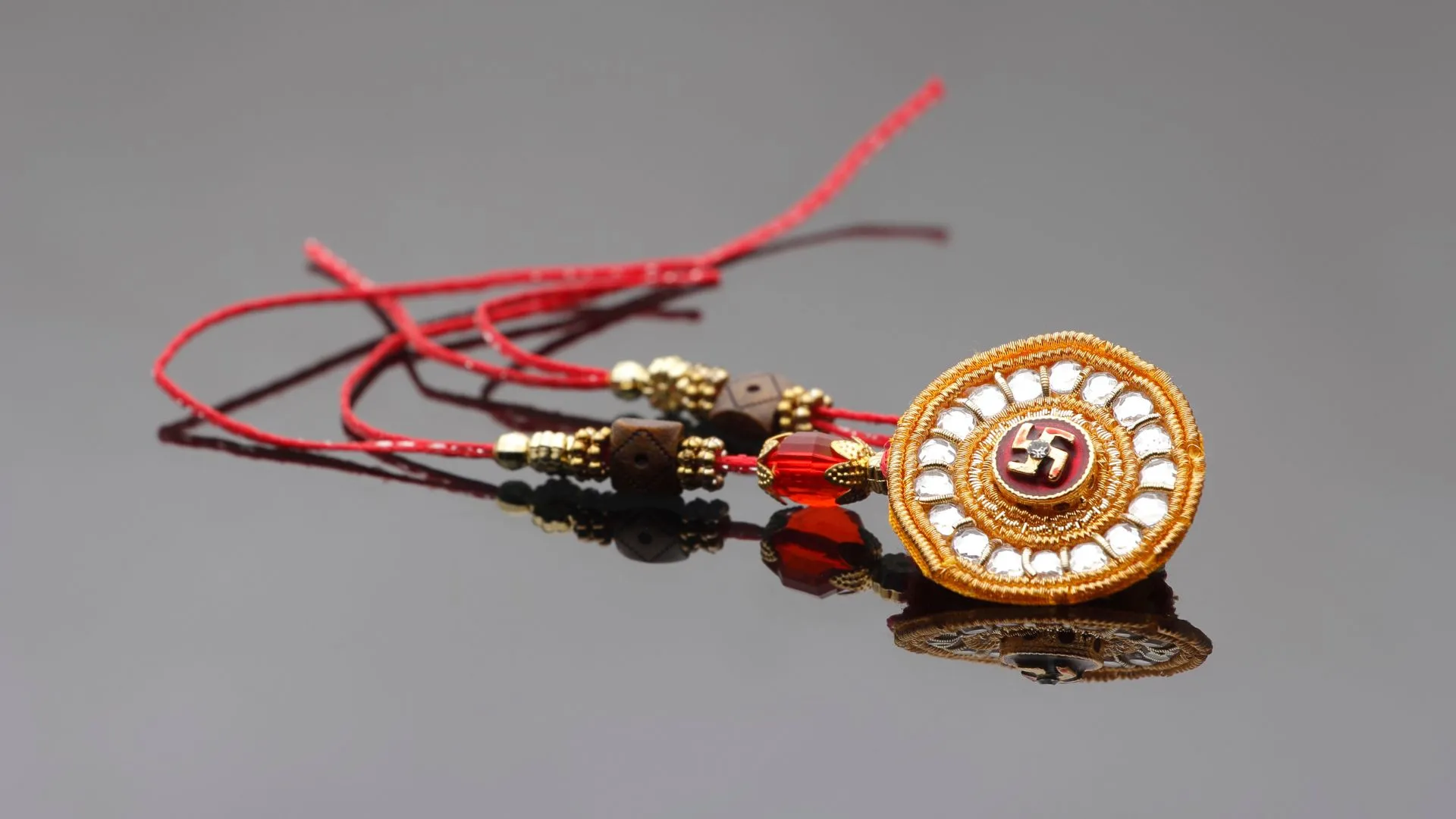 Discover Exquisite Agate Rakhi