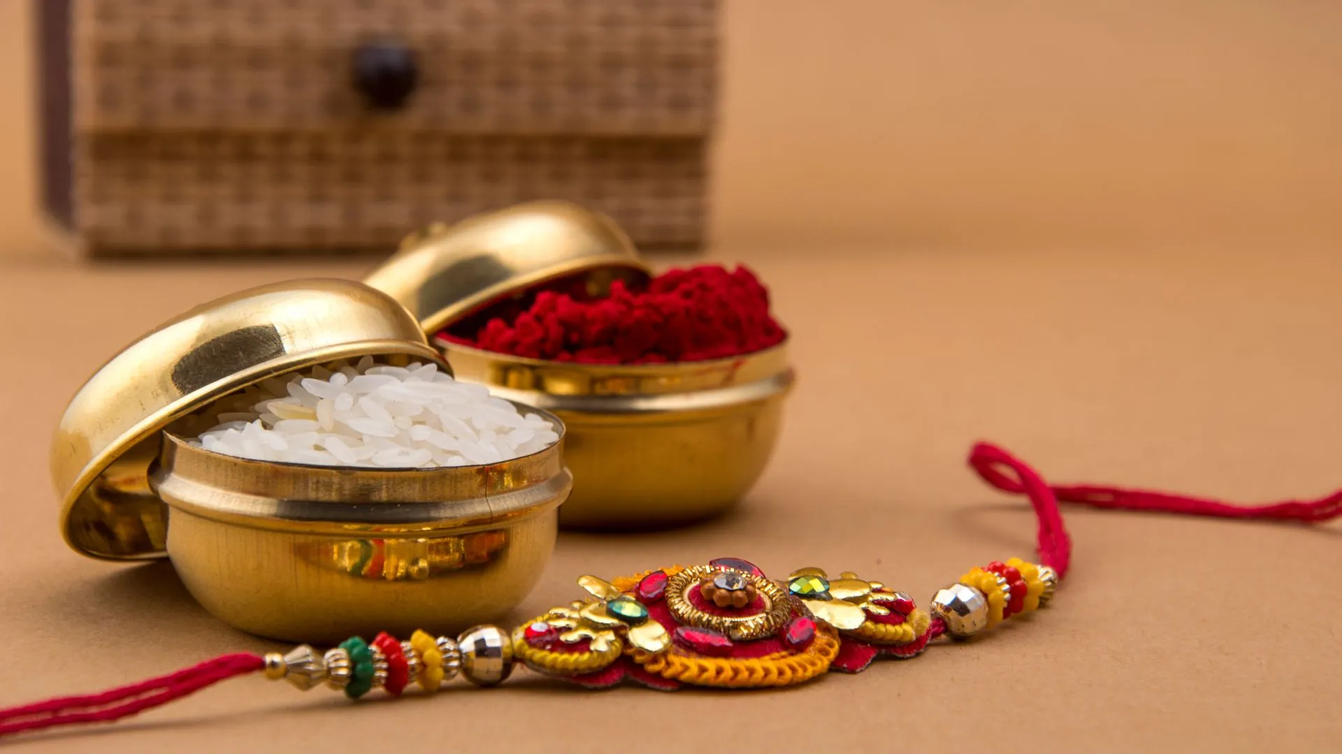 Send Rakhi to Mumbai