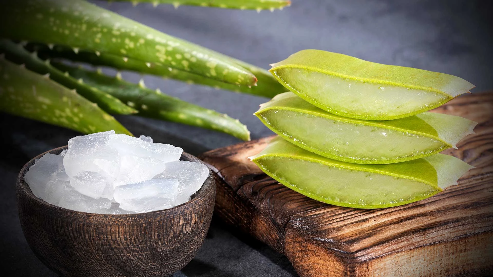 How to Use Aloe Vera Gel on Your Face for Glowing Skin