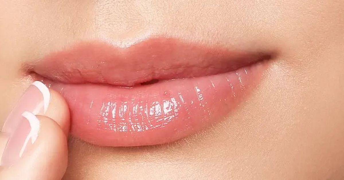 7 Benefici sorprendenti del toner per una pelle luminosa e radiosa.