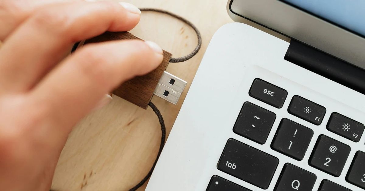 FAQs About Bootable USBs: How They Work and Benefits