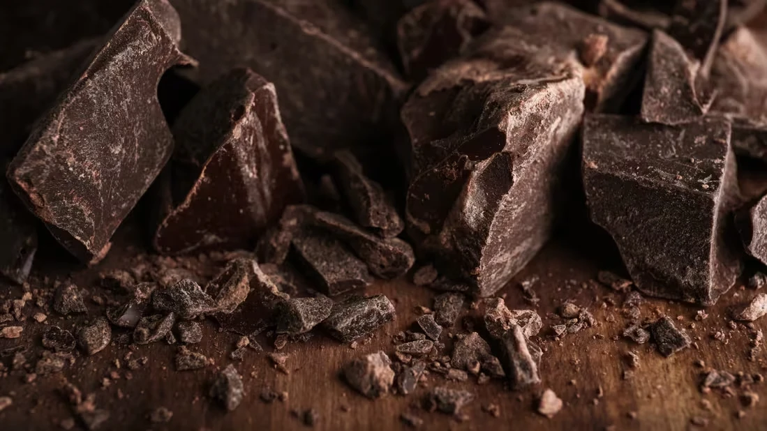 7 Surprising Ways Dark Chocolate Eases Period Cramps